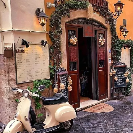 Giulia In Trastevere *